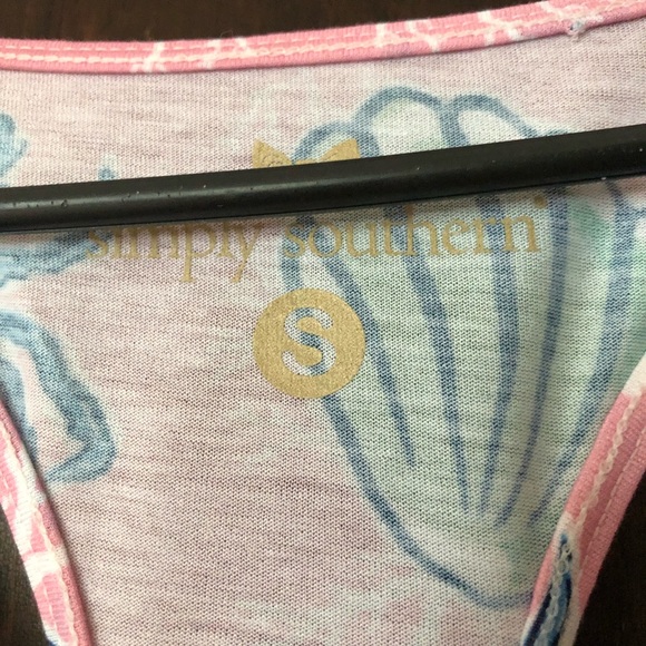 Simply Southern Womens Summer Top size small sleeveless tank crabs pink shells - Picture 2 of 4